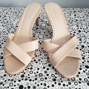 Nine West Cross Strap Sandal